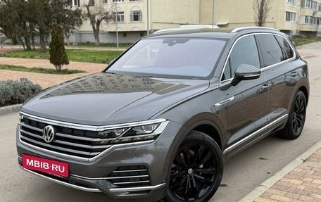 Volkswagen Touareg III, 2020 год, 5 500 000 рублей, 2 фотография