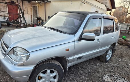 Chevrolet Niva I рестайлинг, 2003 год, 390 000 рублей, 1 фотография