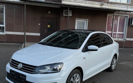 Volkswagen Polo VI (EU Market), 2017 год, 1 250 000 рублей, 2 фотография