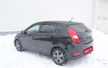 Hyundai Solaris II рестайлинг, 2012 год, 675 000 рублей, 5 фотография