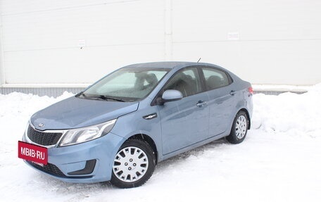 KIA Rio III рестайлинг, 2013 год, 860 000 рублей, 2 фотография