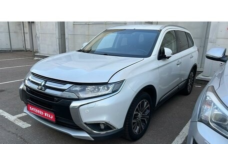 Mitsubishi Outlander III рестайлинг 3, 2017 год, 2 150 000 рублей, 1 фотография