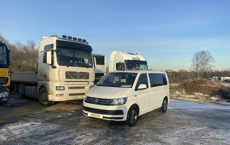 Volkswagen Caravelle T6 рестайлинг, 2017 год, 2 750 000 рублей, 6 фотография