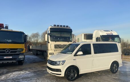 Volkswagen Caravelle T6 рестайлинг, 2017 год, 2 750 000 рублей, 7 фотография