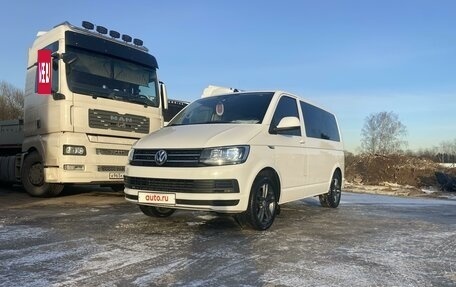 Volkswagen Caravelle T6 рестайлинг, 2017 год, 2 750 000 рублей, 5 фотография