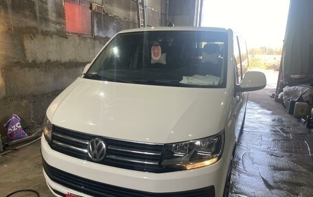 Volkswagen Caravelle T6 рестайлинг, 2017 год, 2 750 000 рублей, 8 фотография