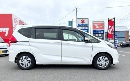 Honda Freed II, 2017 год, 1 050 000 рублей, 5 фотография