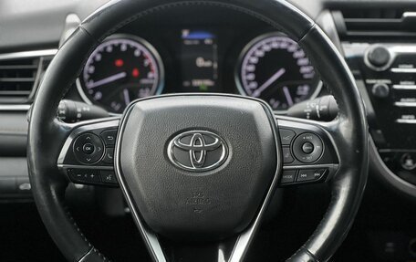 Toyota Camry, 2019 год, 2 390 000 рублей, 14 фотография