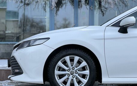 Toyota Camry, 2019 год, 2 390 000 рублей, 34 фотография