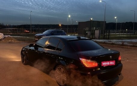 BMW 5 серия, 2008 год, 1 600 000 рублей, 10 фотография