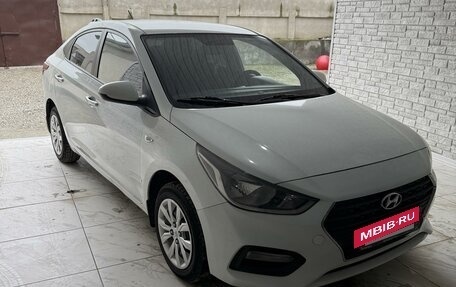 Hyundai Solaris II рестайлинг, 2017 год, 960 000 рублей, 12 фотография