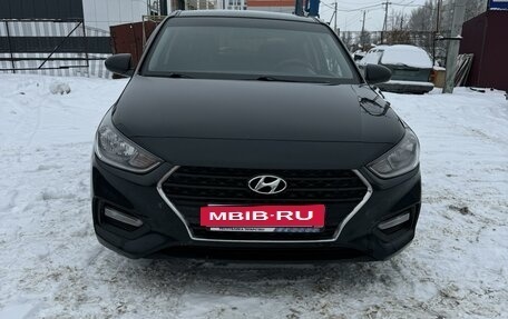 Hyundai Solaris II рестайлинг, 2019 год, 1 370 000 рублей, 4 фотография