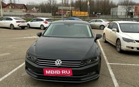 Volkswagen Passat B8 рестайлинг, 2018 год, 1 950 000 рублей, 3 фотография