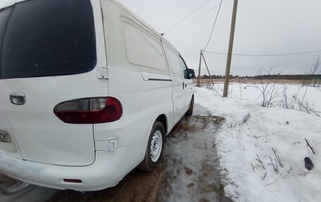 Hyundai H-1 II рестайлинг, 2001 год, 320 000 рублей, 5 фотография