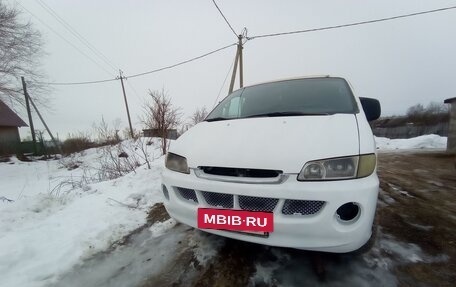 Hyundai H-1 II рестайлинг, 2001 год, 320 000 рублей, 2 фотография