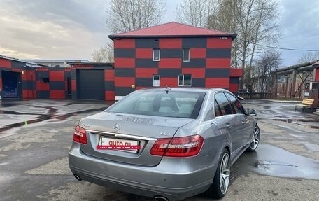 Mercedes-Benz E-Класс, 2011 год, 1 630 000 рублей, 2 фотография