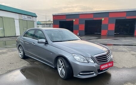 Mercedes-Benz E-Класс, 2011 год, 1 630 000 рублей, 4 фотография