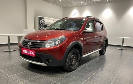 Renault Sandero I, 2013 год, 829 000 рублей, 1 фотография