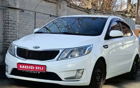 KIA Rio III рестайлинг, 2013 год, 830 000 рублей, 1 фотография