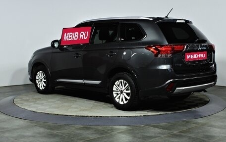 Mitsubishi Outlander III рестайлинг 3, 2015 год, 1 757 000 рублей, 6 фотография