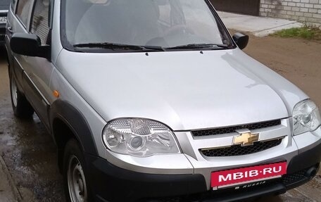 Chevrolet Niva I рестайлинг, 2010 год, 400 000 рублей, 5 фотография