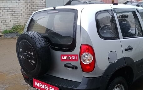 Chevrolet Niva I рестайлинг, 2010 год, 400 000 рублей, 6 фотография