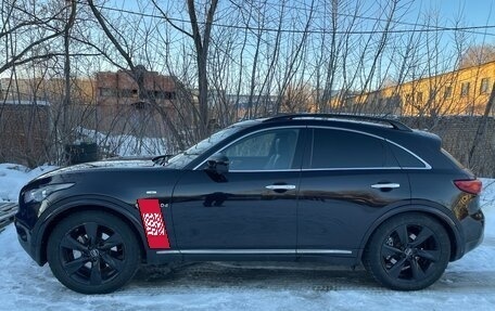 Infiniti QX70, 2015 год, 3 290 000 рублей, 10 фотография