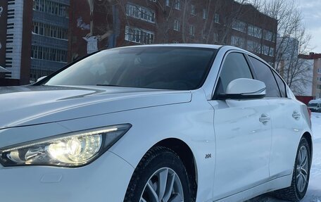 Infiniti Q50 I рестайлинг, 2014 год, 1 650 000 рублей, 10 фотография