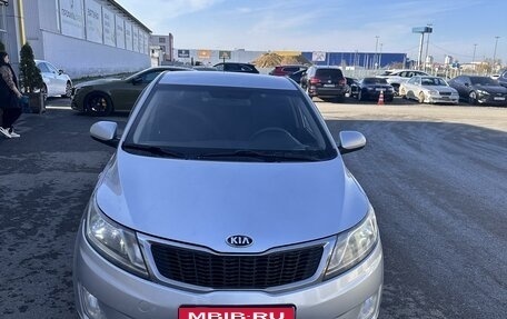 KIA Rio III рестайлинг, 2013 год, 900 000 рублей, 1 фотография