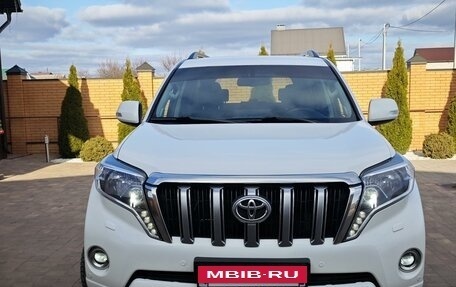 Toyota Land Cruiser Prado 150 рестайлинг 2, 2015 год, 3 850 000 рублей, 8 фотография