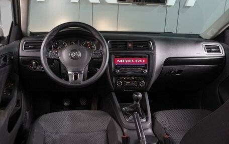 Volkswagen Jetta VI, 2011 год, 1 199 000 рублей, 6 фотография