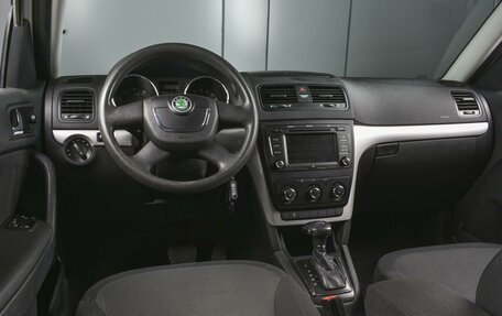 Skoda Yeti I рестайлинг, 2011 год, 1 120 000 рублей, 6 фотография