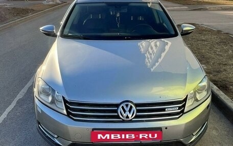 Volkswagen Passat B7, 2012 год, 1 300 000 рублей, 2 фотография