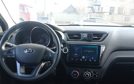 KIA Rio III рестайлинг, 2013 год, 1 020 000 рублей, 3 фотография