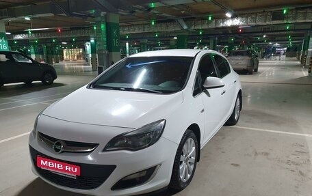 Opel Astra J, 2013 год, 895 000 рублей, 2 фотография