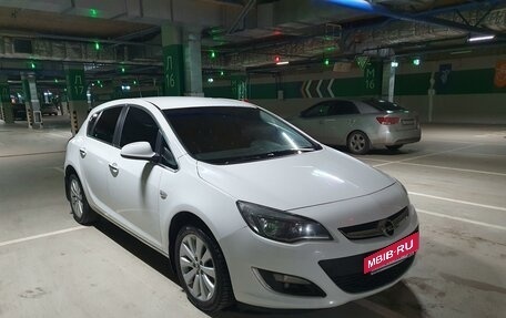 Opel Astra J, 2013 год, 895 000 рублей, 4 фотография