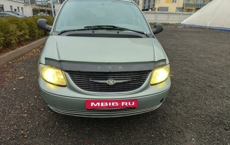 Chrysler Town & Country IV, 2003 год, 550 000 рублей, 10 фотография