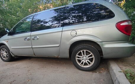 Chrysler Town & Country IV, 2003 год, 550 000 рублей, 34 фотография