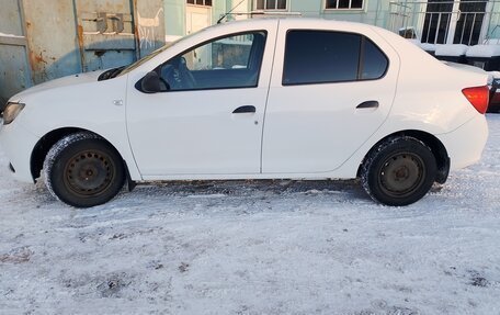 Renault Logan II, 2016 год, 435 000 рублей, 2 фотография