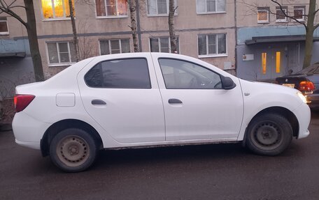 Renault Logan II, 2016 год, 435 000 рублей, 5 фотография