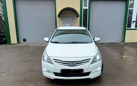 Hyundai Solaris II рестайлинг, 2016 год, 950 000 рублей, 2 фотография