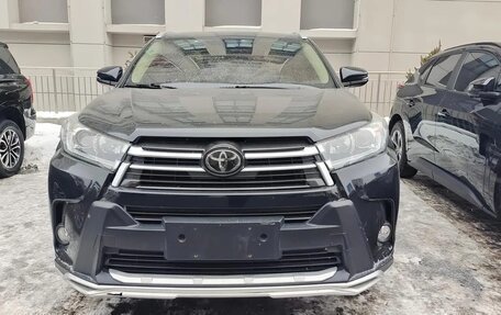 Toyota Highlander III, 2021 год, 2 947 000 рублей, 2 фотография