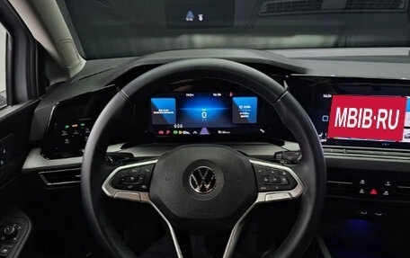 Volkswagen Golf VIII, 2022 год, 2 750 000 рублей, 15 фотография