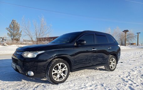 Mitsubishi Outlander III рестайлинг 3, 2012 год, 1 870 000 рублей, 4 фотография