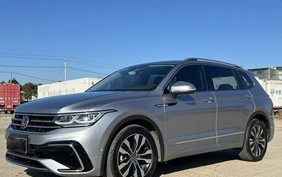 Volkswagen Tiguan II, 2022 год, 3 100 000 рублей, 1 фотография