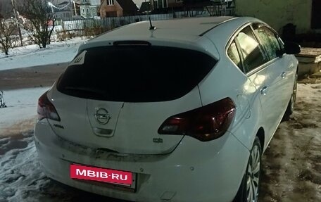 Opel Astra J, 2012 год, 500 000 рублей, 2 фотография