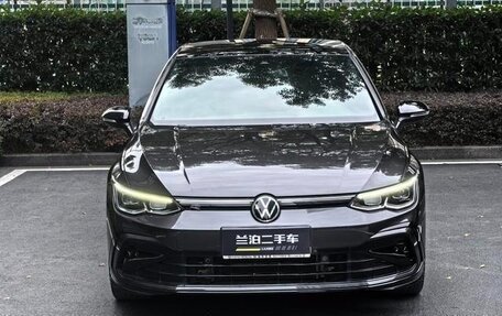 Volkswagen Golf VIII, 2021 год, 1 990 000 рублей, 2 фотография