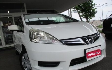 Honda Fit Shuttle I рестайлинг, 2013 год, 832 000 рублей, 1 фотография