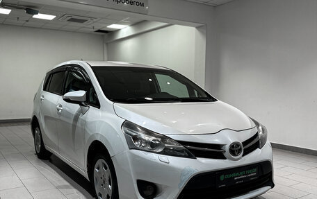 Toyota Verso I, 2013 год, 1 234 000 рублей, 3 фотография