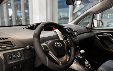 Toyota Verso I, 2013 год, 1 234 000 рублей, 10 фотография